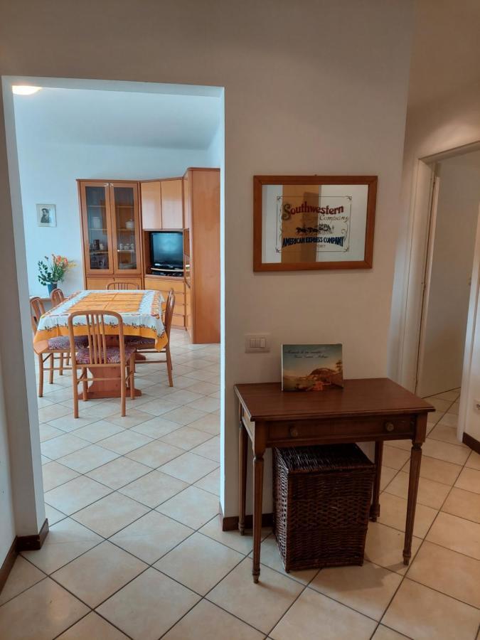 Eva House Apartment Беладжо Екстериор снимка
